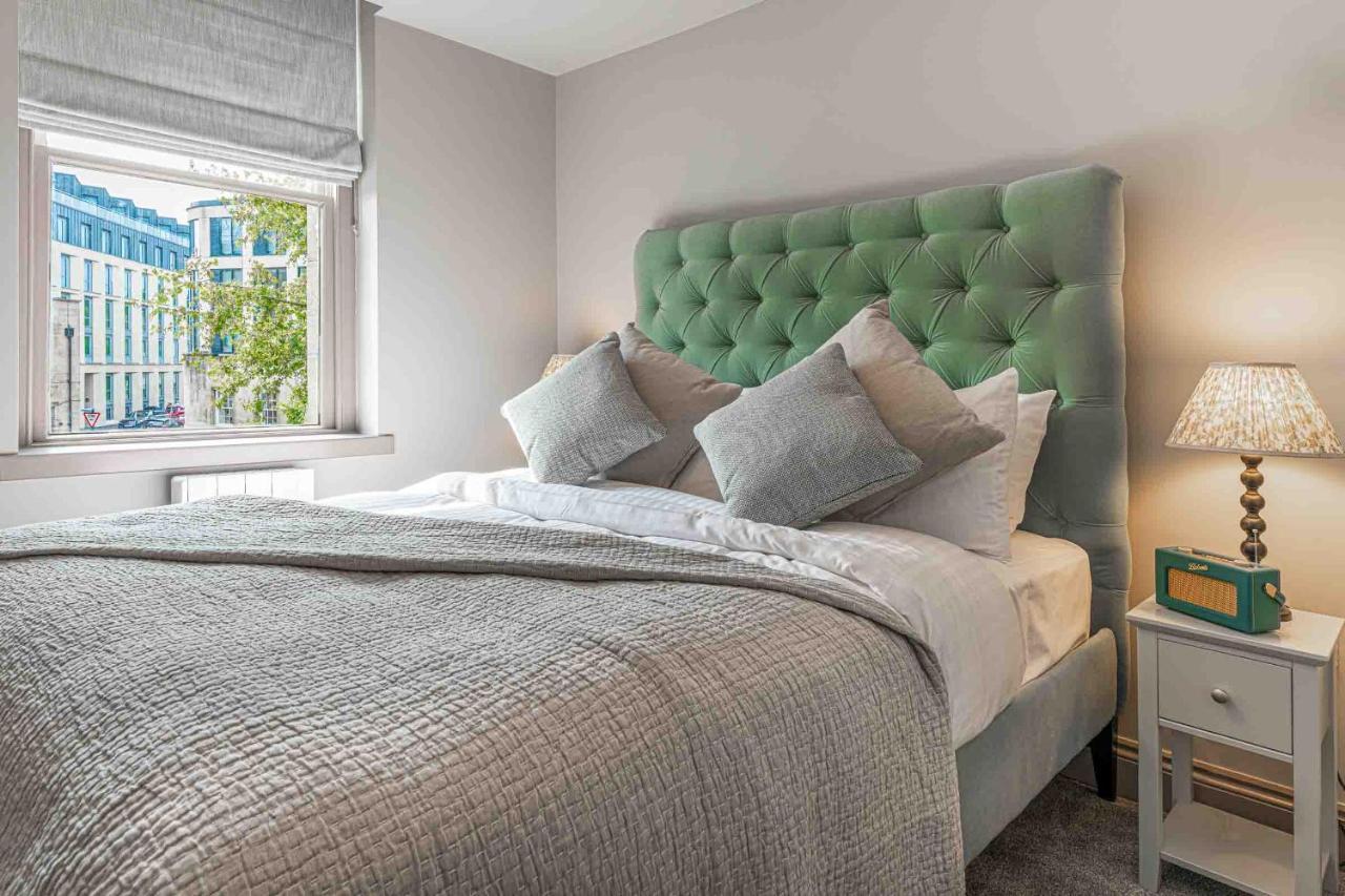 Stylish Modern 1 Bedroom, City Centre Bath Buitenkant foto