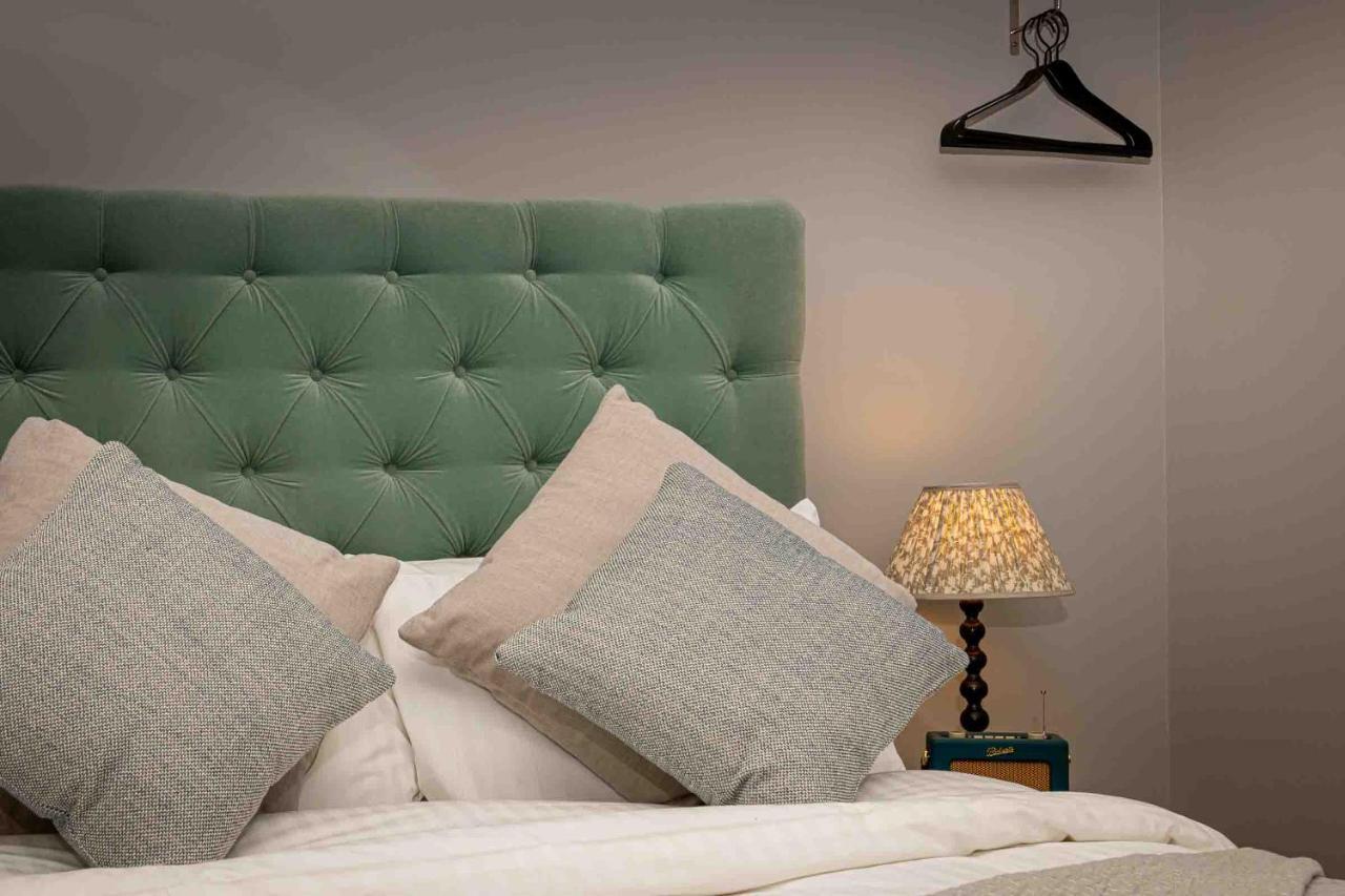 Stylish Modern 1 Bedroom, City Centre Bath Buitenkant foto